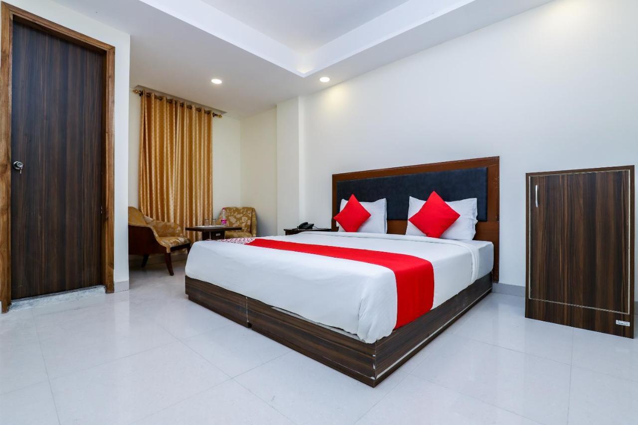 Hotel Moreton Igi Airport 뉴델리 외부 사진