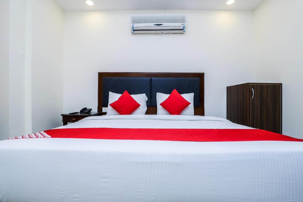 Hotel Moreton Igi Airport 뉴델리 외부 사진