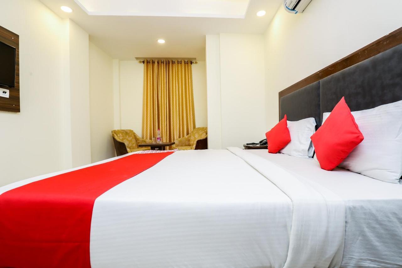 Hotel Moreton Igi Airport 뉴델리 외부 사진