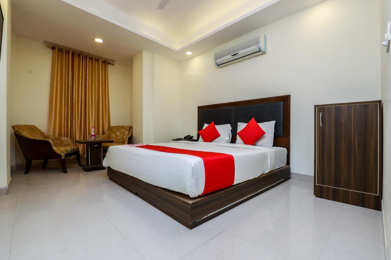 Hotel Moreton Igi Airport 뉴델리 외부 사진