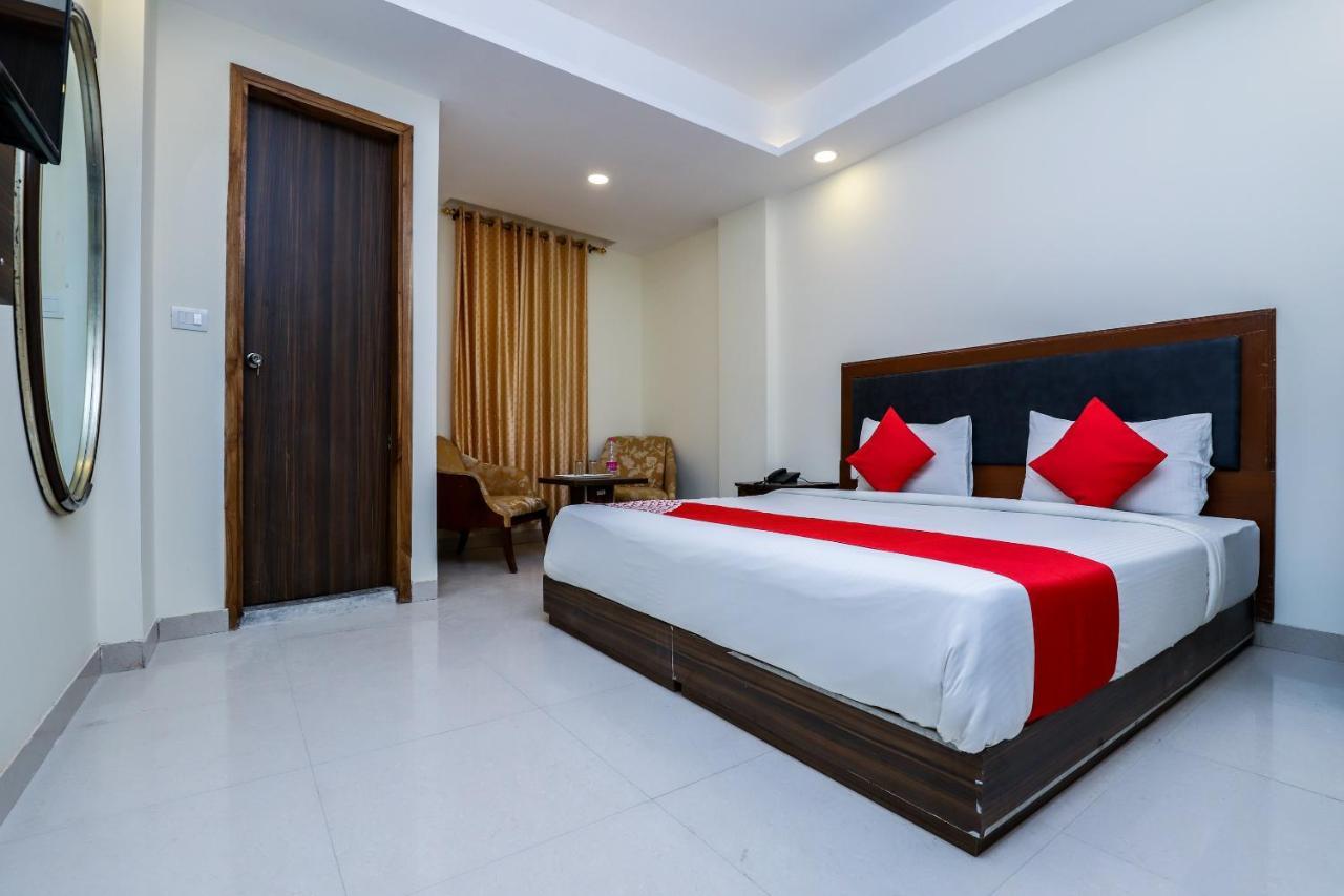 Hotel Moreton Igi Airport 뉴델리 외부 사진