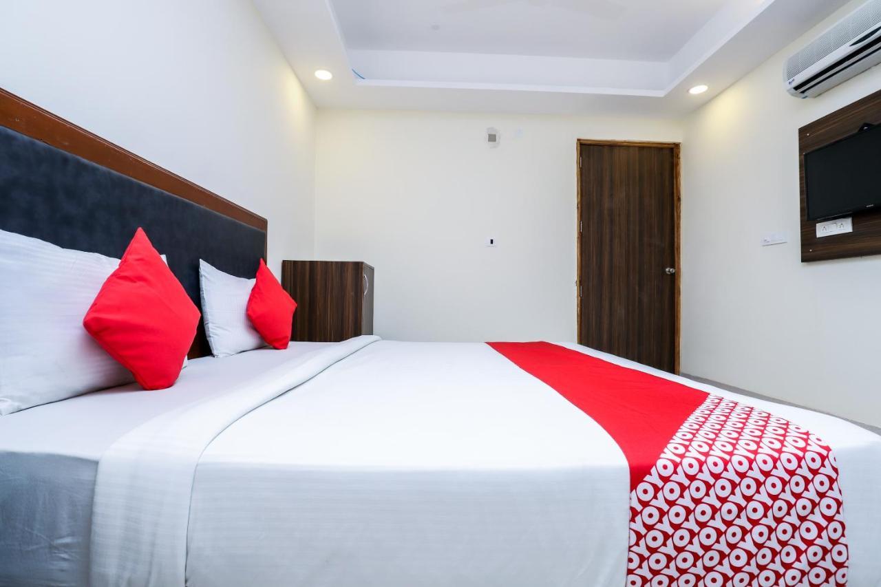 Hotel Moreton Igi Airport 뉴델리 외부 사진